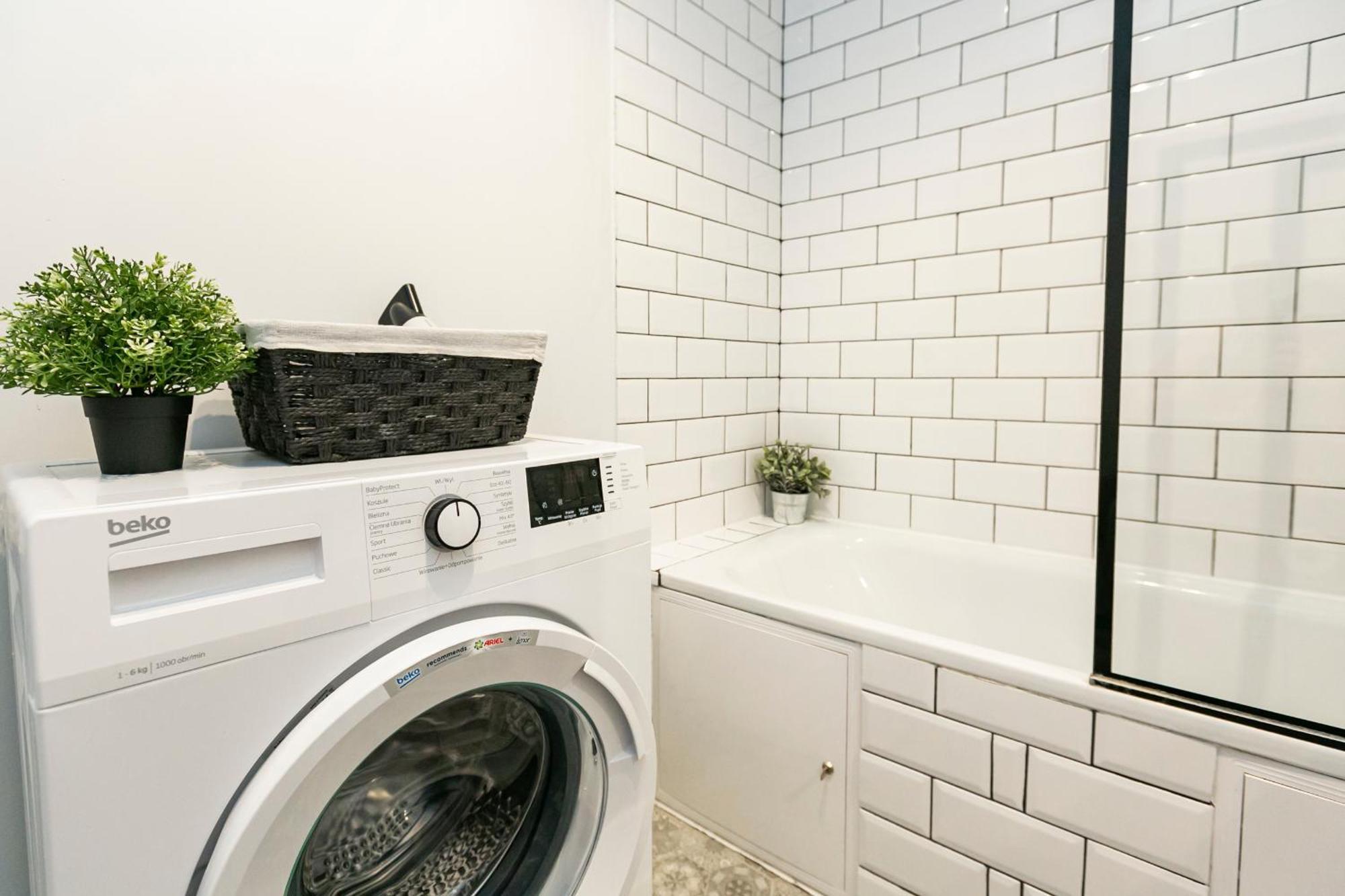 Nowogrodzka 78 - Apartament Dla 4 Osob - 200M Od Szpitala Klinicznego Na Lindleya - 1Km Do Dworca Centralnego - Wifi - Smart Tv 45 Cali Варшава Екстериор снимка